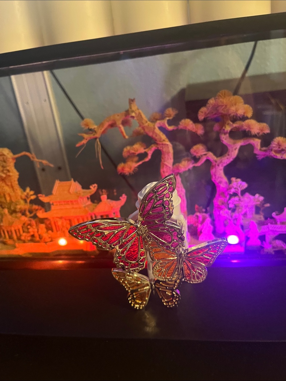 Bath & Body Works Pink and Gold Butterfly Wall Decor plug in
